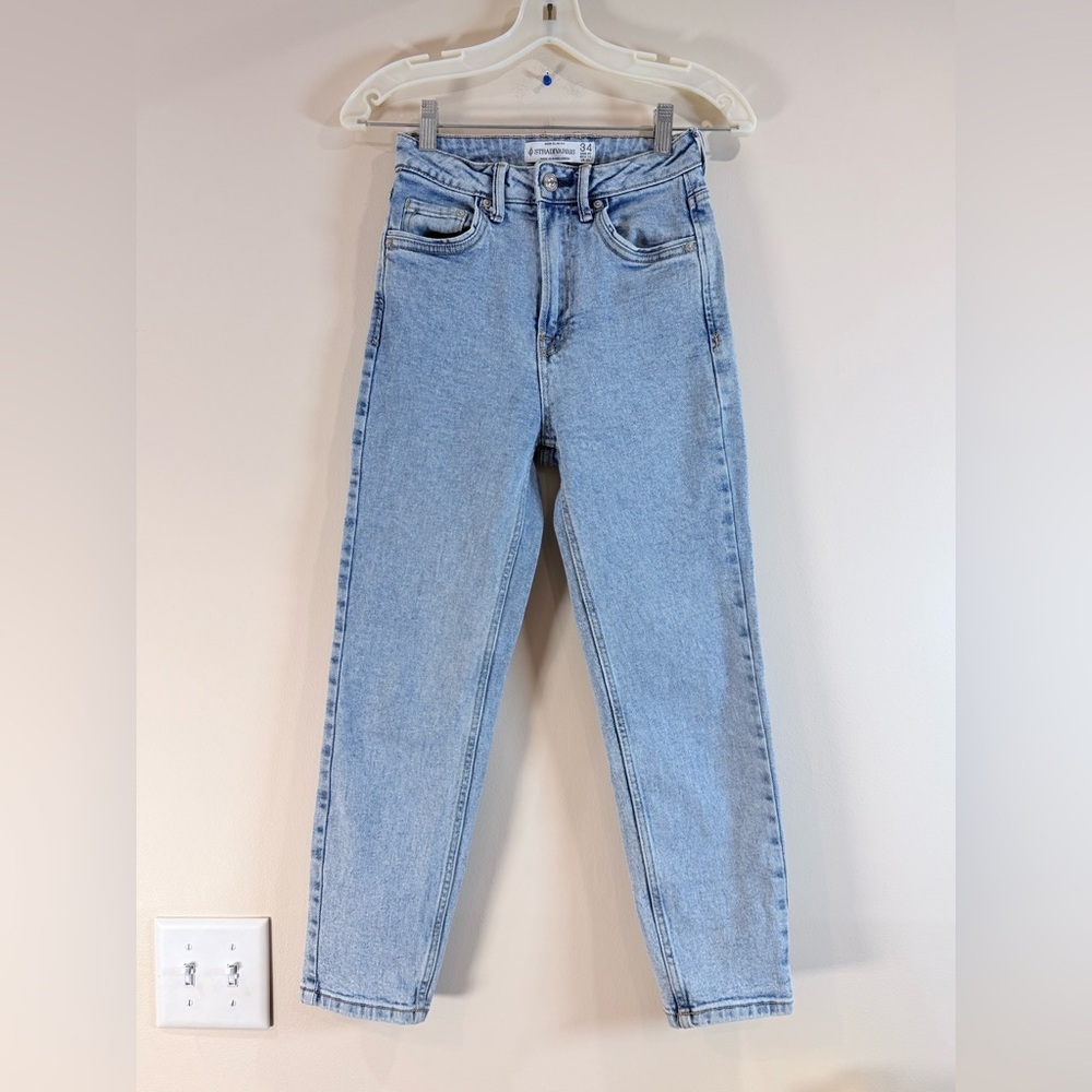 🔥Stradivarius Women’s Classic High-Rise Light Blue Jeans Size 34 EC🔥